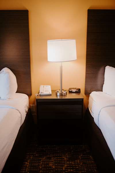  - Best Western Sonoma Winegrower's Inn - US 101, Exit 483