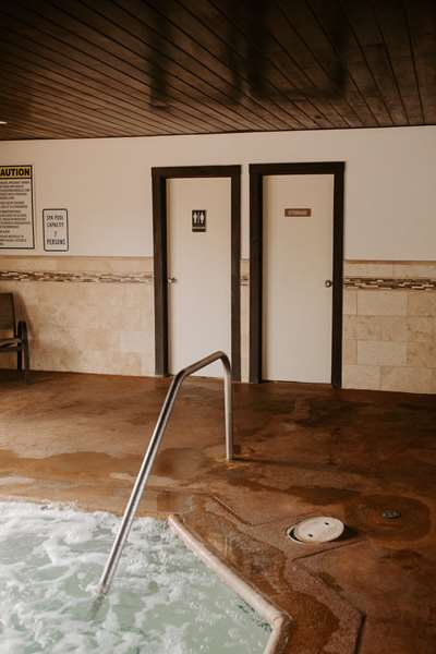  - Best Western Sonoma Winegrower's Inn - US 101, Exit 483