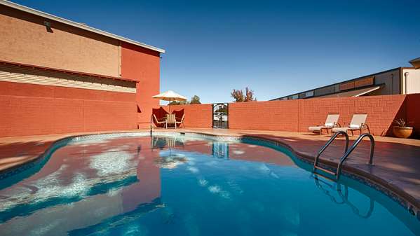 Pool - Best Western Anderson Inn - I-5, Exit 668