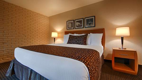  - Best Western Pine Tree Motel Chino