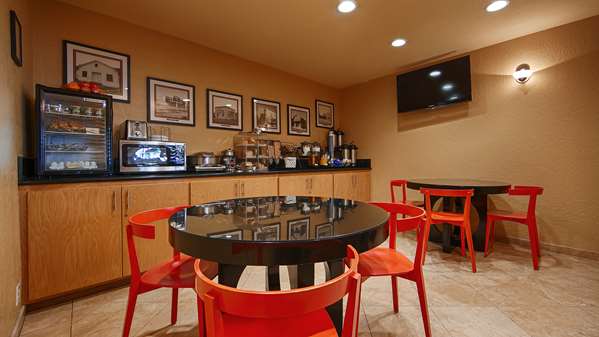 Restaurant - Best Western Pine Tree Motel Chino