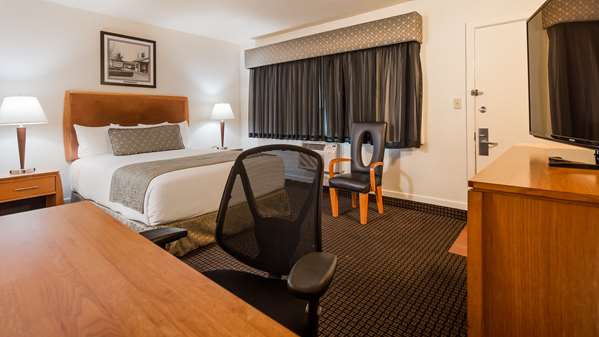  - Best Western Pine Tree Motel Chino