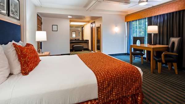  - Best Western Pine Tree Motel Chino