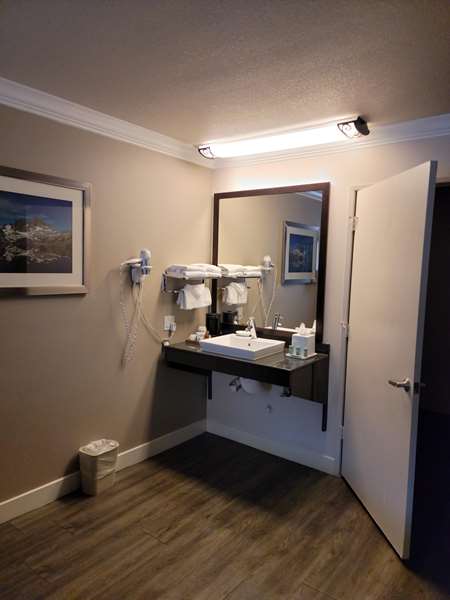  - Best Western Bishop Lodge