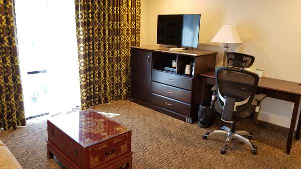 Suite - Best Western Plus Dragon Gate Inn Los Angeles