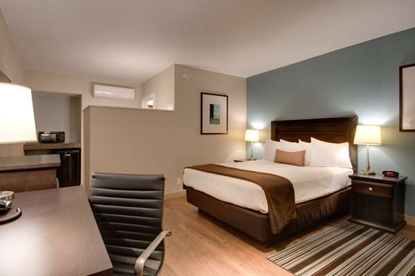  - Best Western Plus Inn of Ventura - US 101, Exit 70