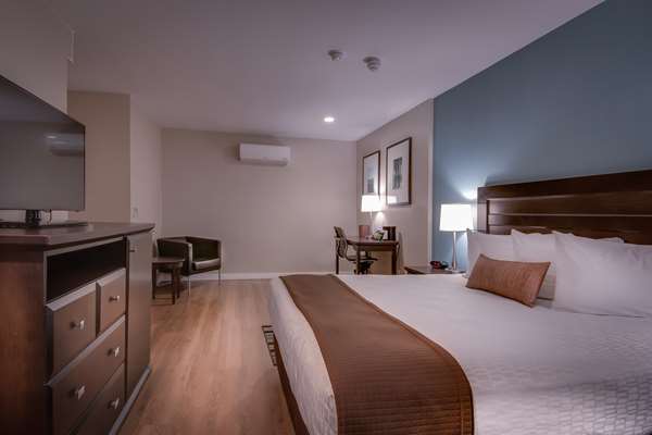  - Best Western Plus Inn of Ventura - US 101, Exit 70