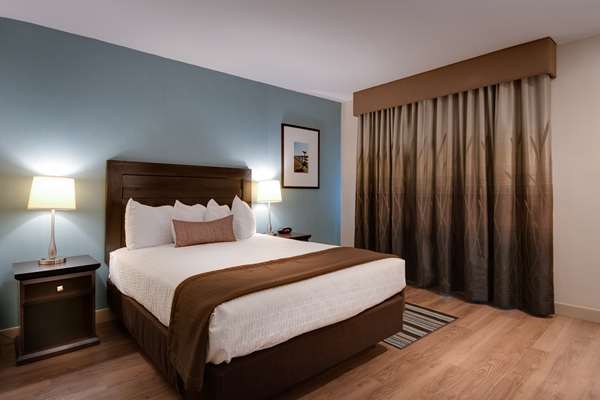  - Best Western Plus Inn of Ventura - US 101, Exit 70