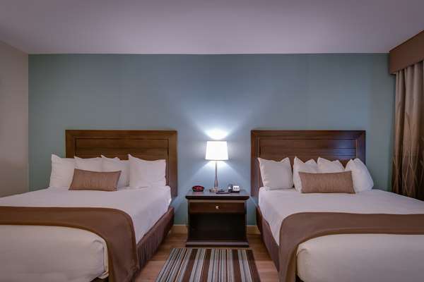  - Best Western Plus Inn of Ventura - US 101, Exit 70