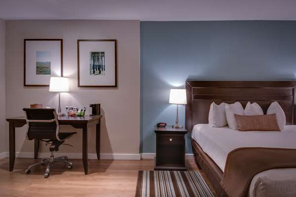  - Best Western Plus Inn of Ventura - US 101, Exit 70