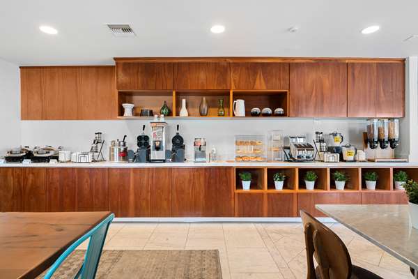 Amenities - Best Western Plus Inn of Ventura - US 101, Exit 70