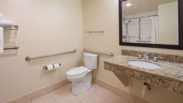  - Best Western Plus Bayside Inn San Diego - I-5, Exits 16B & 17
