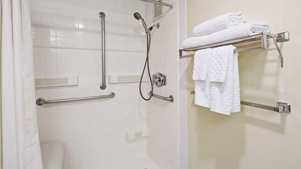  - Best Western Plus Bayside Inn San Diego - I-5, Exits 16B & 17