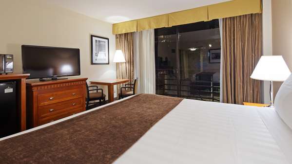  - Best Western Plus Bayside Inn San Diego - I-5, Exits 16B & 17