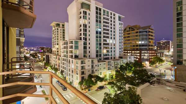  - Best Western Plus Bayside Inn San Diego - I-5, Exits 16B & 17