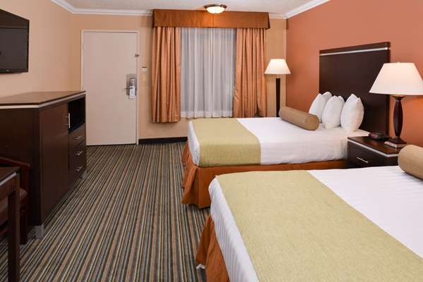  - Best Western Courtesy Inn Anaheim - I-5, Exit 110