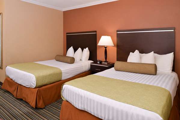  - Best Western Courtesy Inn Anaheim - I-5, Exit 110