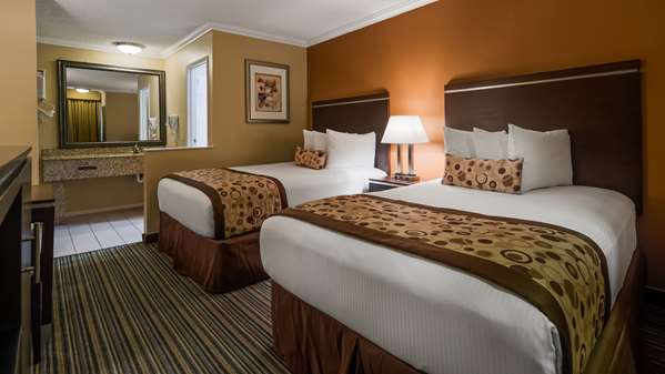  - Best Western Courtesy Inn Anaheim - I-5, Exit 110