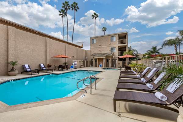 Pool - Best Western Plus Anaheim Inn - I-5, Exit 110