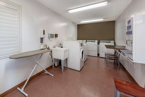 Amenities - Best Western Plus Anaheim Inn - I-5, Exit 110