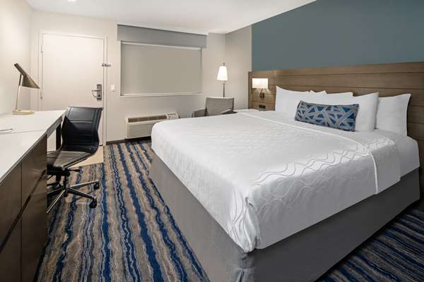  - Best Western San Diego Miramar Hotel - I-15, Exit 14