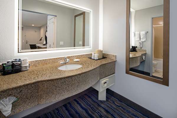  - Best Western San Diego Miramar Hotel - I-15, Exit 14