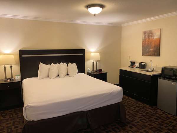  - Best Western Plus Inn of Hayward - I-880, Exit 29