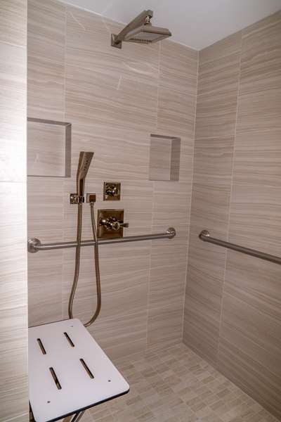  - Best Western Plus Monterey Inn