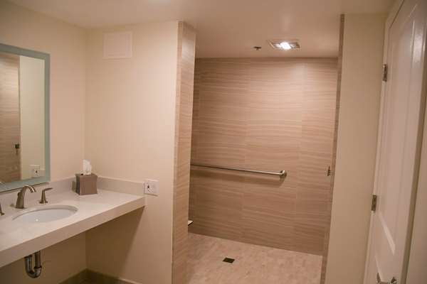  - Best Western Plus Monterey Inn