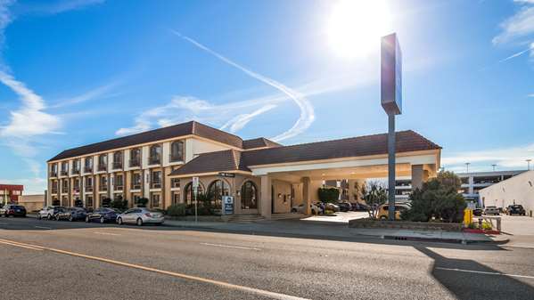 Exterior view - Best Western Norwalk Inn - I-605, Exit 10