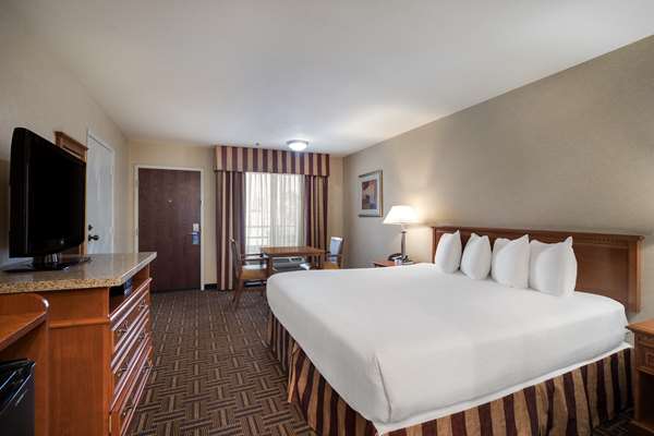  - Best Western Norwalk Inn - I-605, Exit 10