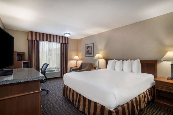  - Best Western Norwalk Inn - I-605, Exit 10