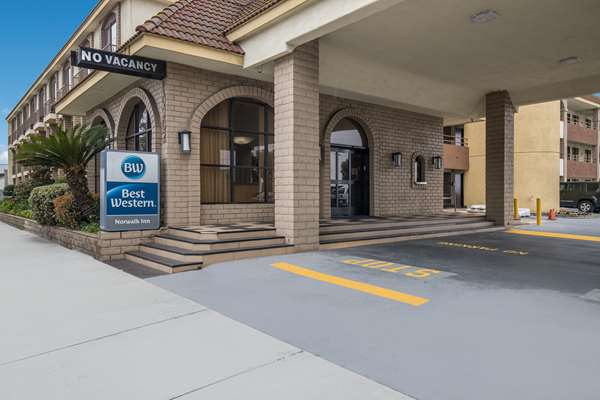 Exterior view - Best Western Norwalk Inn - I-605, Exit 10