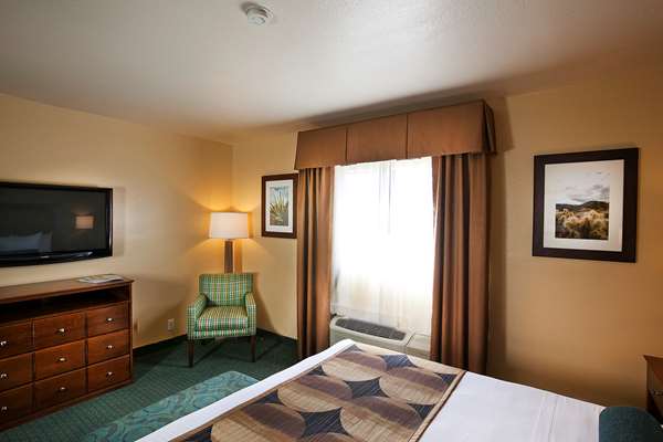 Suite - SureStay Plus Hotel by Best Western Twentynine Palms