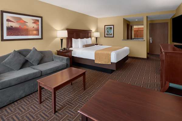  - Best Western Plus Redondo Beach Inn