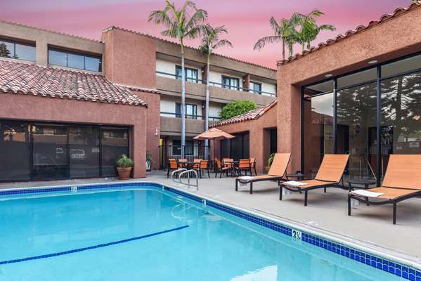 Pool - Best Western Plus Redondo Beach Inn