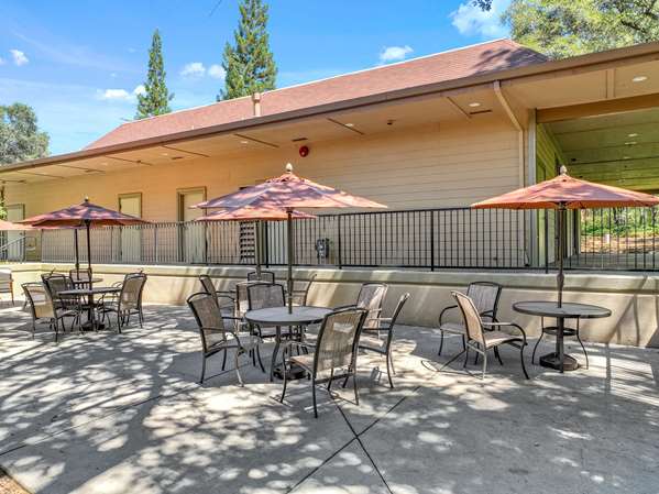  - Best Western Plus Sonora Oaks Hotel & Conference Center