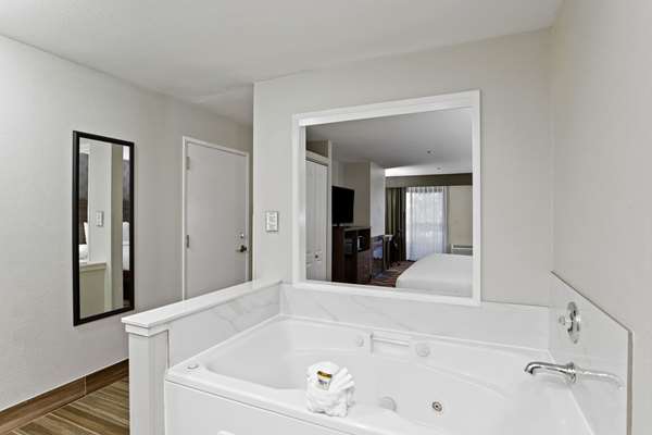  - Best Western Plus Sonora Oaks Hotel & Conference Center