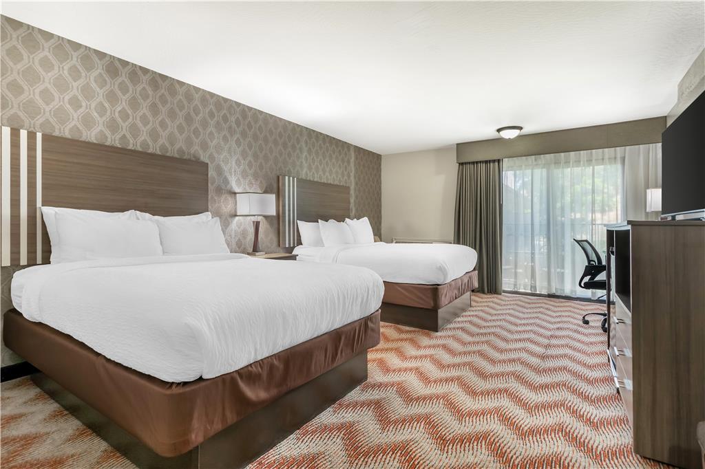 Best Western Plus Sonora Oaks Hotel & Conference Center-guestroom-Guest Room,Suite,On-Site.jpg