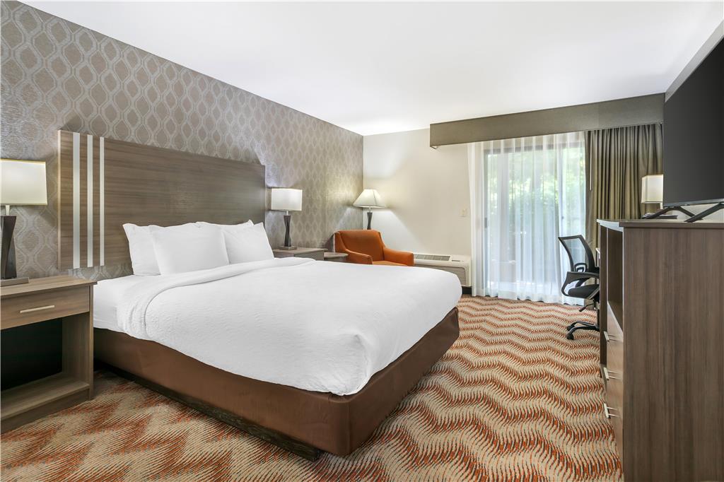 Best Western Plus Sonora Oaks Hotel & Conference Center-guestroom-Guest Room,On-Site.jpg