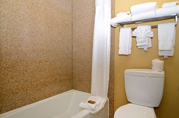  - Best Western Plus Newport Mesa Inn Costa Mesa