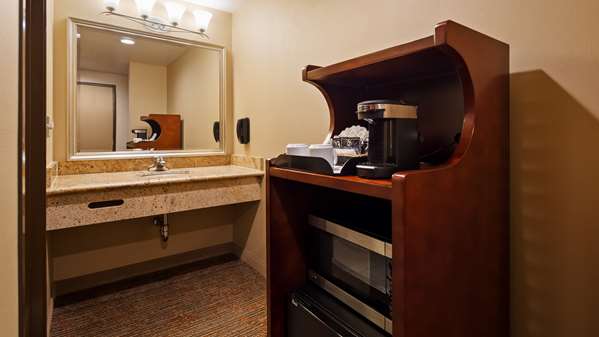  - Best Western Plus Newport Mesa Inn Costa Mesa