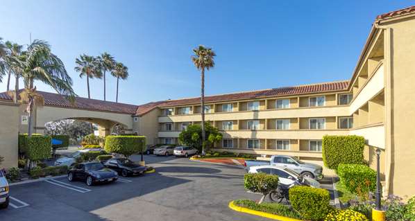 Exterior view - Best Western Plus Newport Mesa Inn Costa Mesa