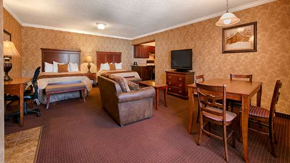 Suite - Best Western Plus Humboldt House Inn Garberville - US 101, Exit 639