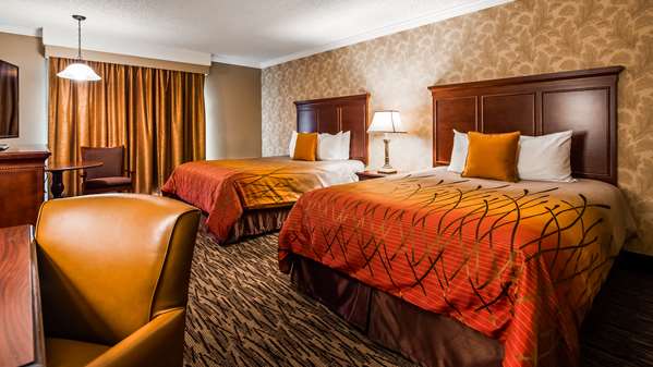  - Best Western Plus Humboldt House Inn Garberville - US 101, Exit 639