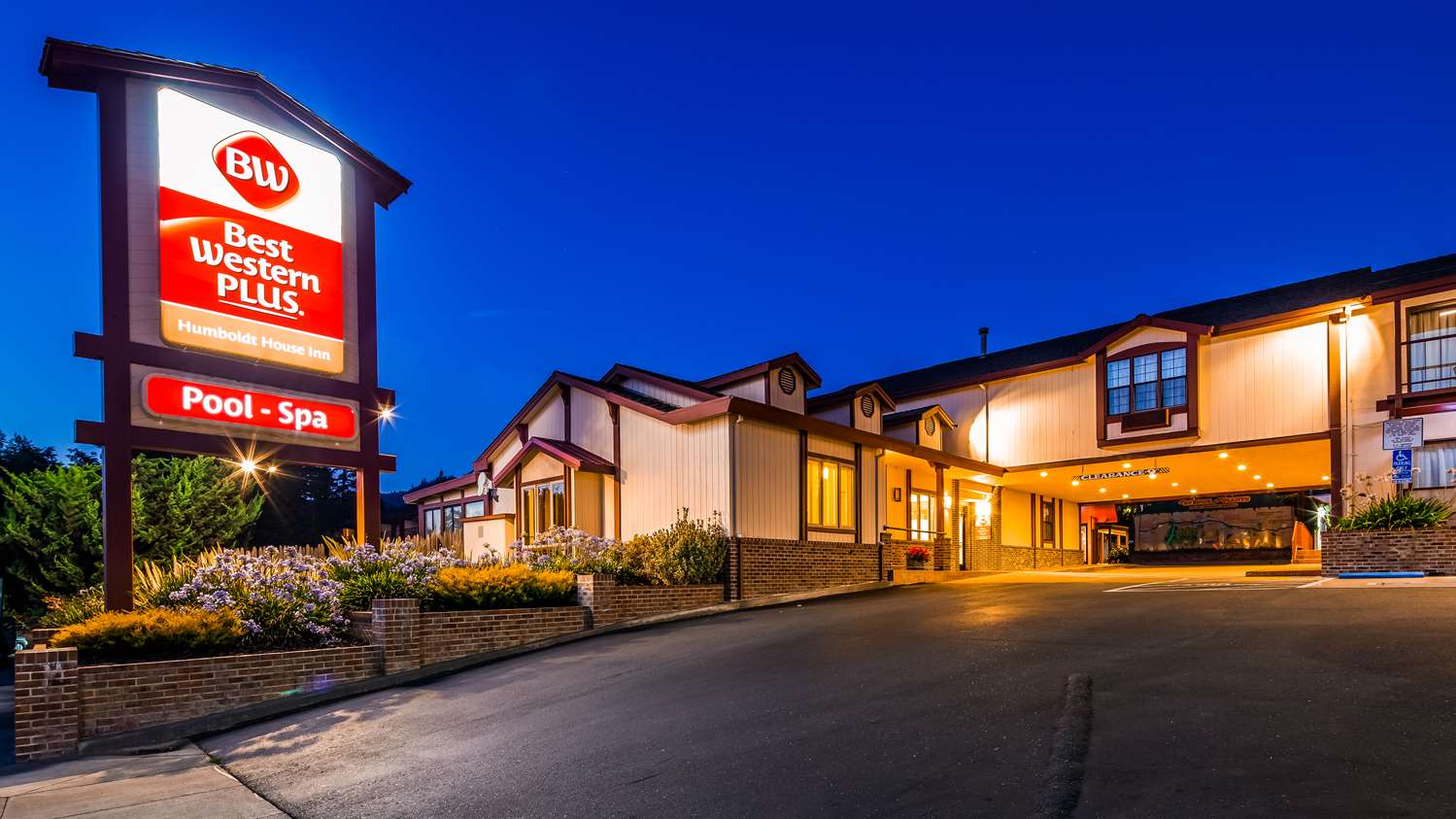 Best Western Plus Humboldt House Inn Garberville US 101, Exit 639, CA
