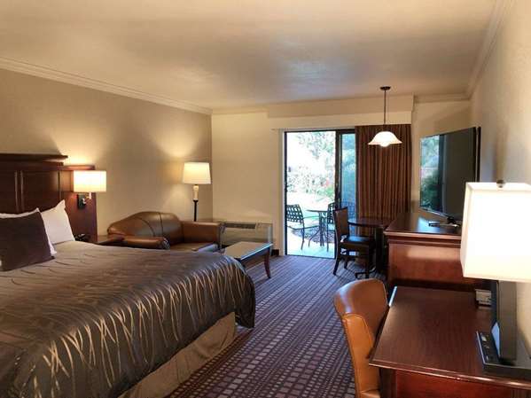 Pool - Best Western Plus Humboldt House Inn Garberville - US 101, Exit 639