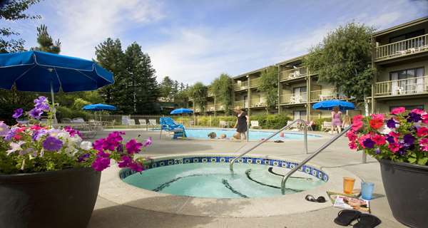Pool - Best Western Plus Humboldt House Inn Garberville - US 101, Exit 639