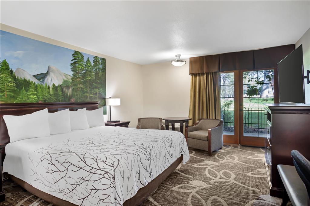 Best Western Plus Yosemite Gateway Inn-guestroom-Guest Room,On-Site.jpg