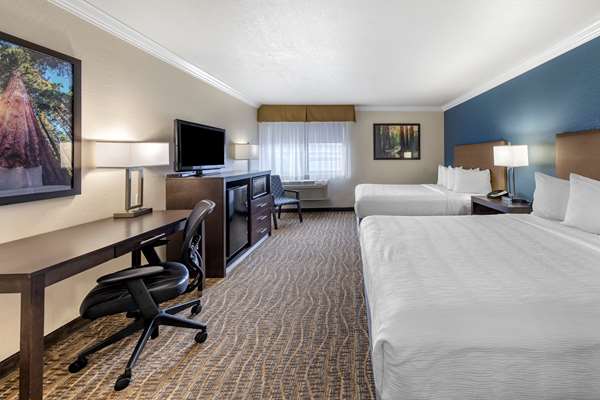  - Best Western Town & Country Lodge Tulare - CA 99, Exit 88